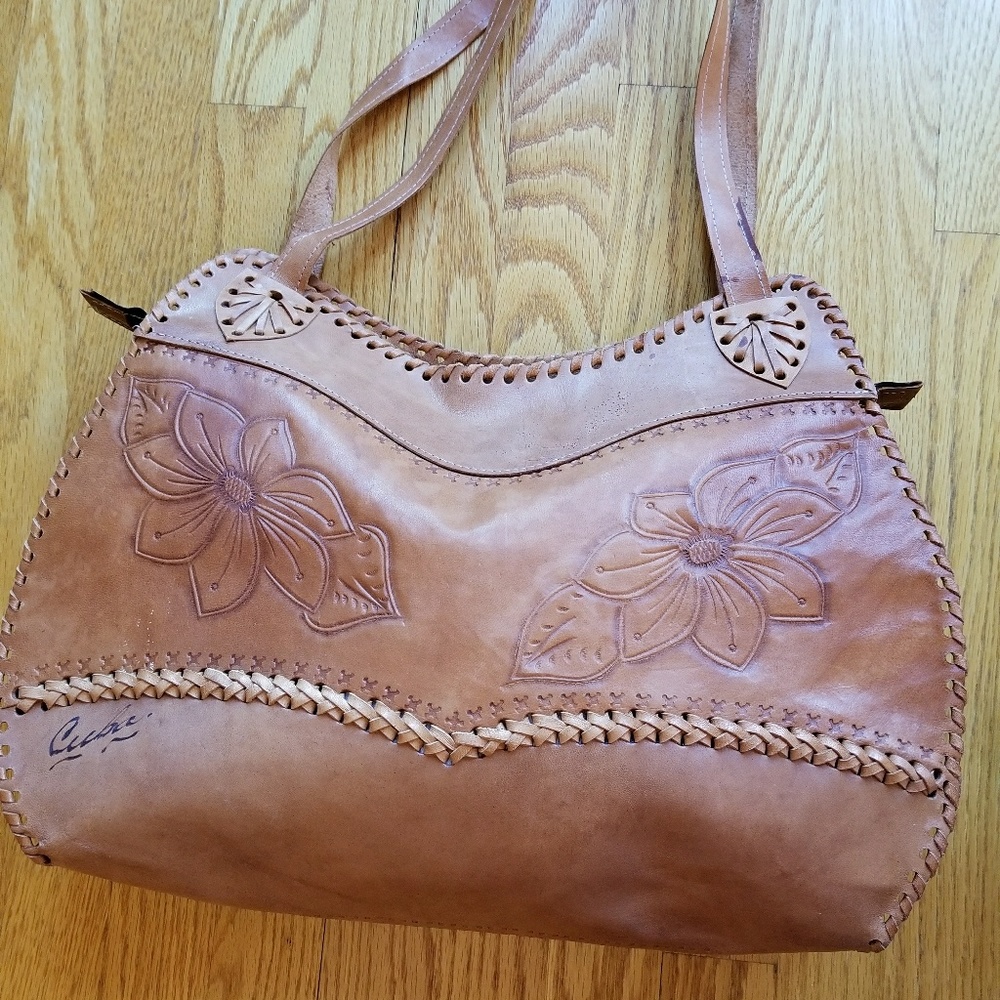 Brown leather handmade purse from Cuba. Boho style